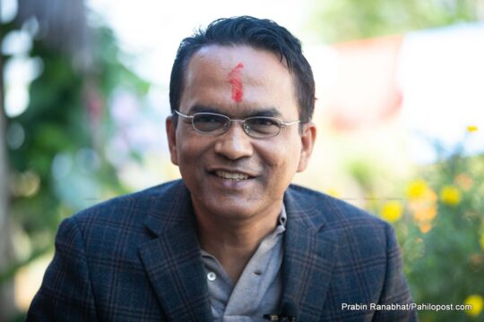 विश्व पौडेललाई प्रश्न- स्वर्णिम वाग्लेलाई टिकट पाउनबाट तपाइँले ‘ब्लक’ गरेको हो?