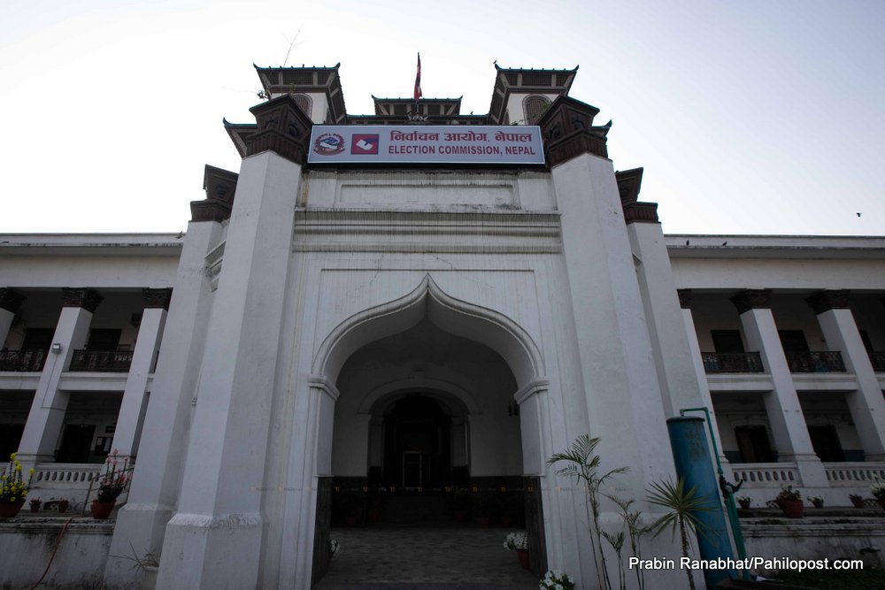 प्रत्यक्षतर्फ ४ सय ९५ किसिमका मतपत्र हुने निर्वाचन आयोगको भनाइ, बिहीबारदेखि छाप्न थालियो