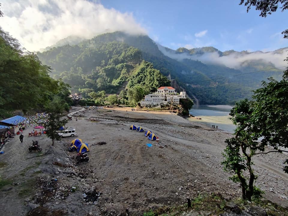 रानीमहल नियाल्दै र्‍याफ्टिङ सरर, तानसेनबाट सडक सहज, घुमघाममा पुग्छन् प्रेमिल जोडी