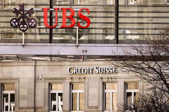 स्विट्जरल्याण्डको ‘बलियो बैंक’ क्रेडिट स्विस संकटमा परेपछि युबिएससँग डिल, ३.२५ अर्ब डलरमा किन्ने