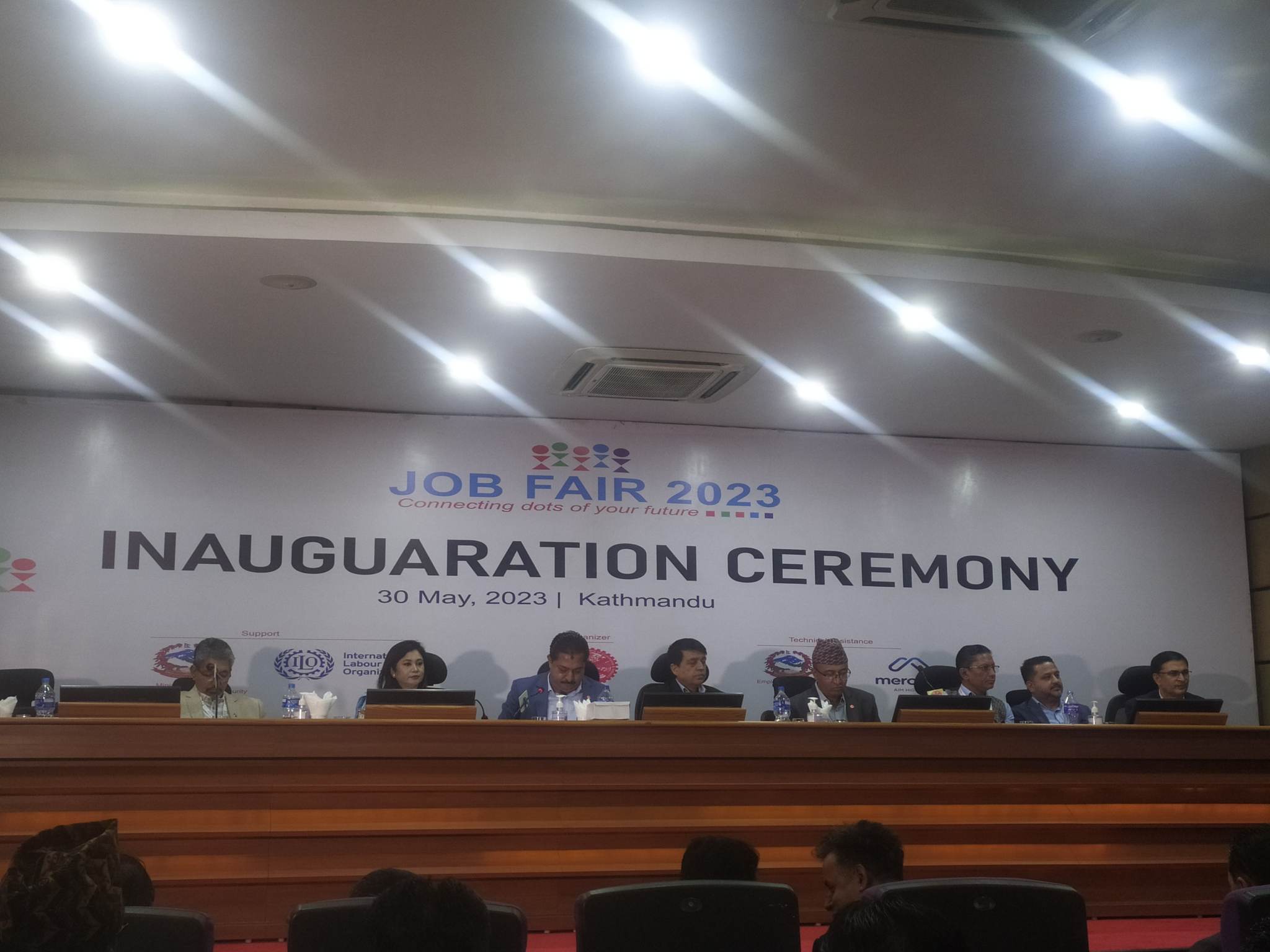 एफएनसीसीआइ अध्यक्ष ढकालले भने- भएका युवा कामलाई विदेश जानुपर्छ, यहाँका उद्योगलाई मान्छे छैनन् एफएनसीसीआइ अध्यक्ष ढकालले भने- भएका युवा कामलाई विदेश जानुपर्छ, यहाँका उद्योगलाई मान्छे छैनन्