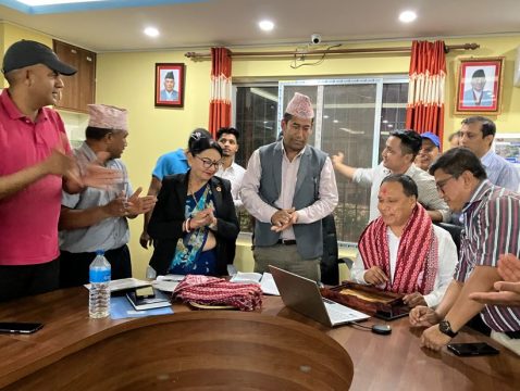 हाइमास्ट तथा सडक बत्तीबाट बेथान र मन्थली झिलिमिली, ५ वर्ष व्यवसायीले मर्मत गर्ने