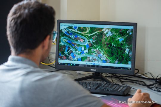 गुगल म्यापले भोगेको हैरानीबाट जन्मिएको गल्ली, नेपाली डिजिटल म्याप एप बनाउन जुटिरहेका छन् युवा