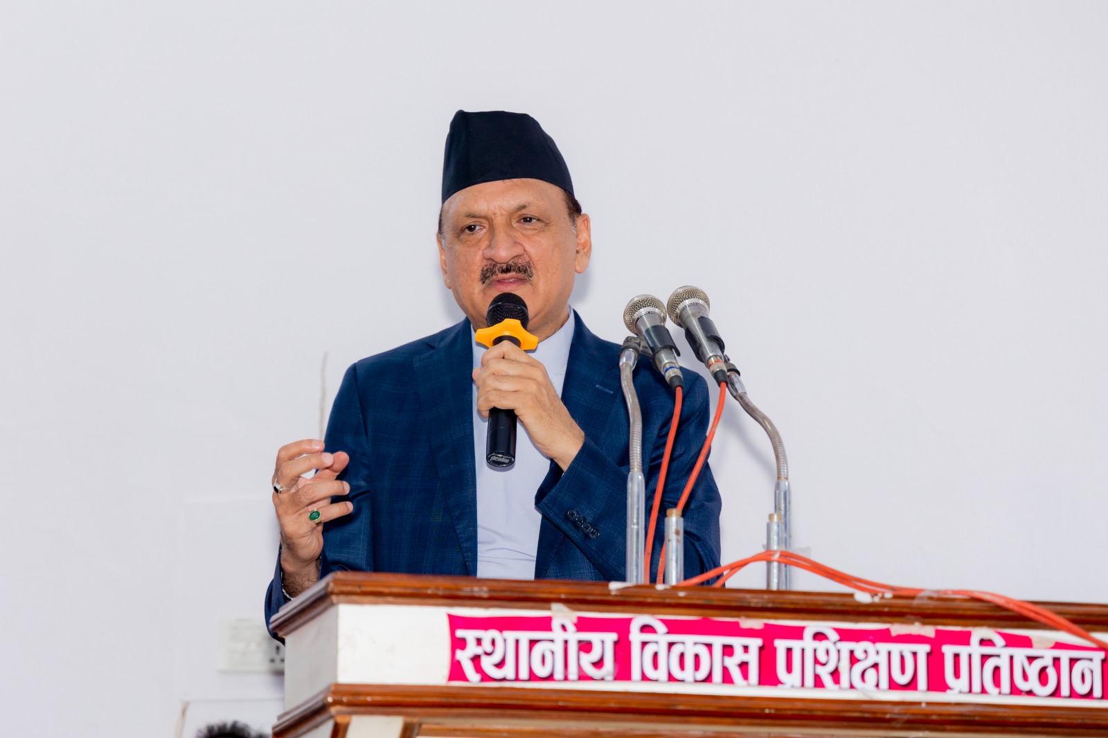 शिक्षा क्षेत्रमा पब्लिक क्याम्पसको योगदान महत्त्वपूर्ण : अर्थमन्त्री डा. महत शिक्षा क्षेत्रमा पब्लिक क्याम्पसको योगदान महत्त्वपूर्ण : अर्थमन्त्री डा. महत