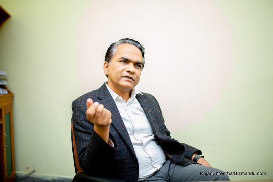 बालेन सरकारलाई ‘सजिलो पार्न’ गभर्नरबाट विश्व पौडेलले राजीनामा गर्दा के हुन्छ?