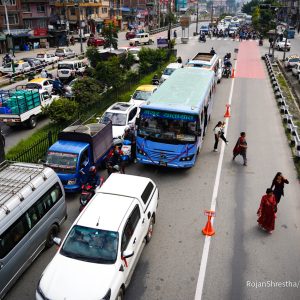सुनिल लम्सालको निर्णय बागमती सरकारले मानेन, दुई सातापछि खुलायो सार्वजनिक सवारीको दर्ता