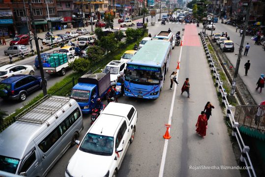 सुनिल लम्सालको निर्णय बागमती सरकारले मानेन, दुई सातापछि खुलायो सार्वजनिक सवारीको दर्ता