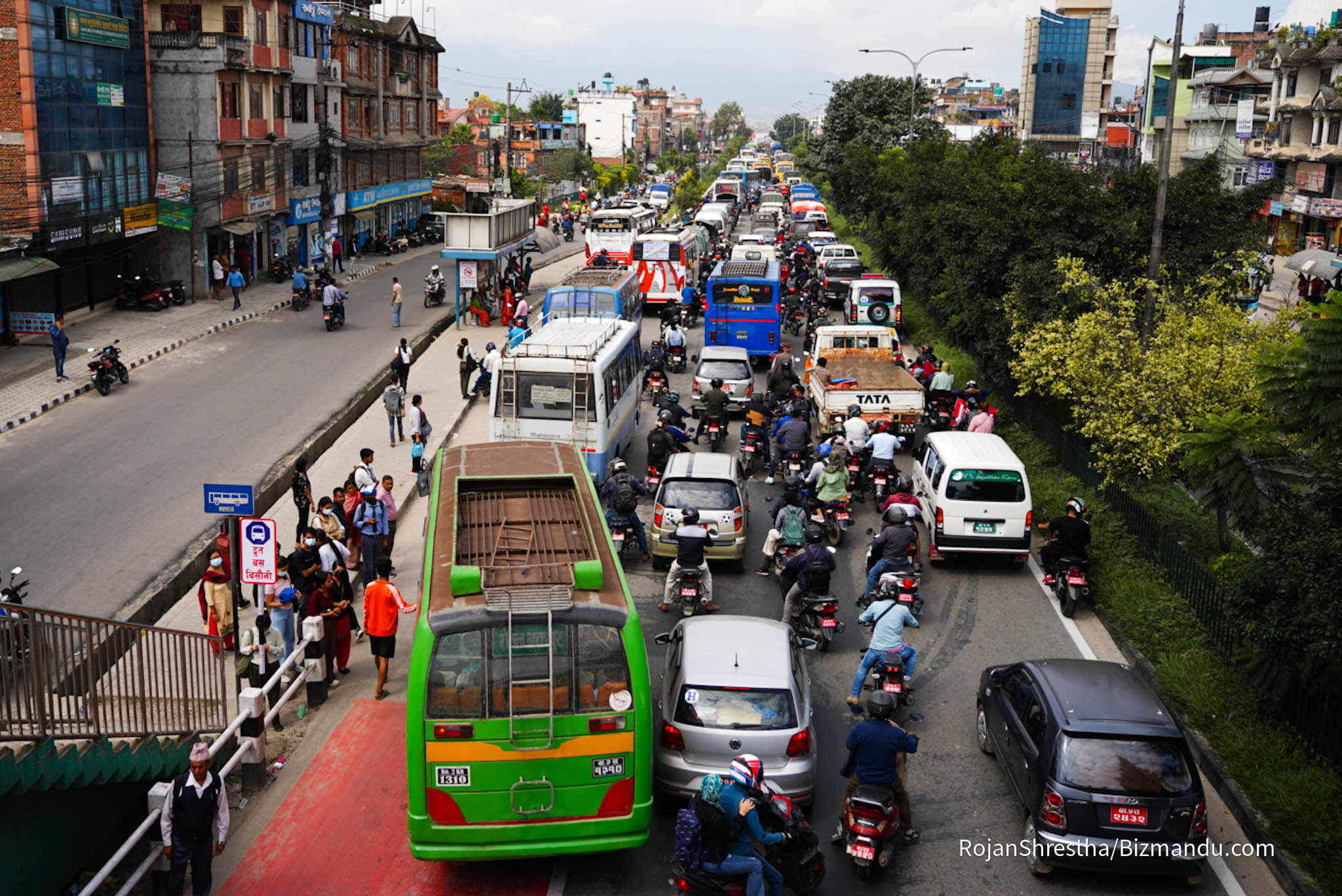 सवारीसाधनको मापदण्ड स्तरोन्नति गर्ने घोषणा सरकारले फेरि दोहोर्यायो सवारीसाधनको मापदण्ड स्तरोन्नति गर्ने घोषणा सरकारले फेरि दोहोर्यायो