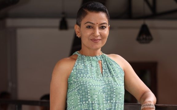 चलचित्र निर्देशन गर्दा निर्देशक र लेखक बजार निर्देशित हुनुपर्ने अवस्था छ : झरना थापा