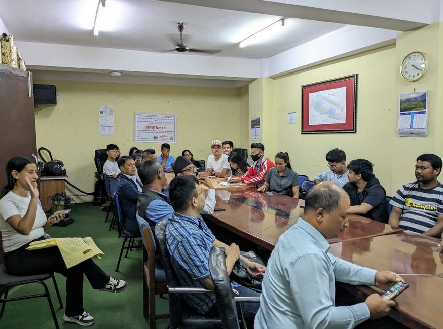 पर्यटन प्रवर्द्धनको लागि सन्ध्याकालीन सम्पदा यात्रा आयोजना गर्दै कीर्तिपुर नगरपालिका पर्यटन प्रवर्द्धनको लागि सन्ध्याकालीन सम्पदा यात्रा आयोजना गर्दै कीर्तिपुर नगरपालिका