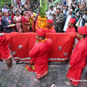 दसैंको सातौं दिन आज घरघरमा भित्र्याइँदै फूलपाती, सैनिक मञ्चमा हुनेछ बढाइँ समारोह