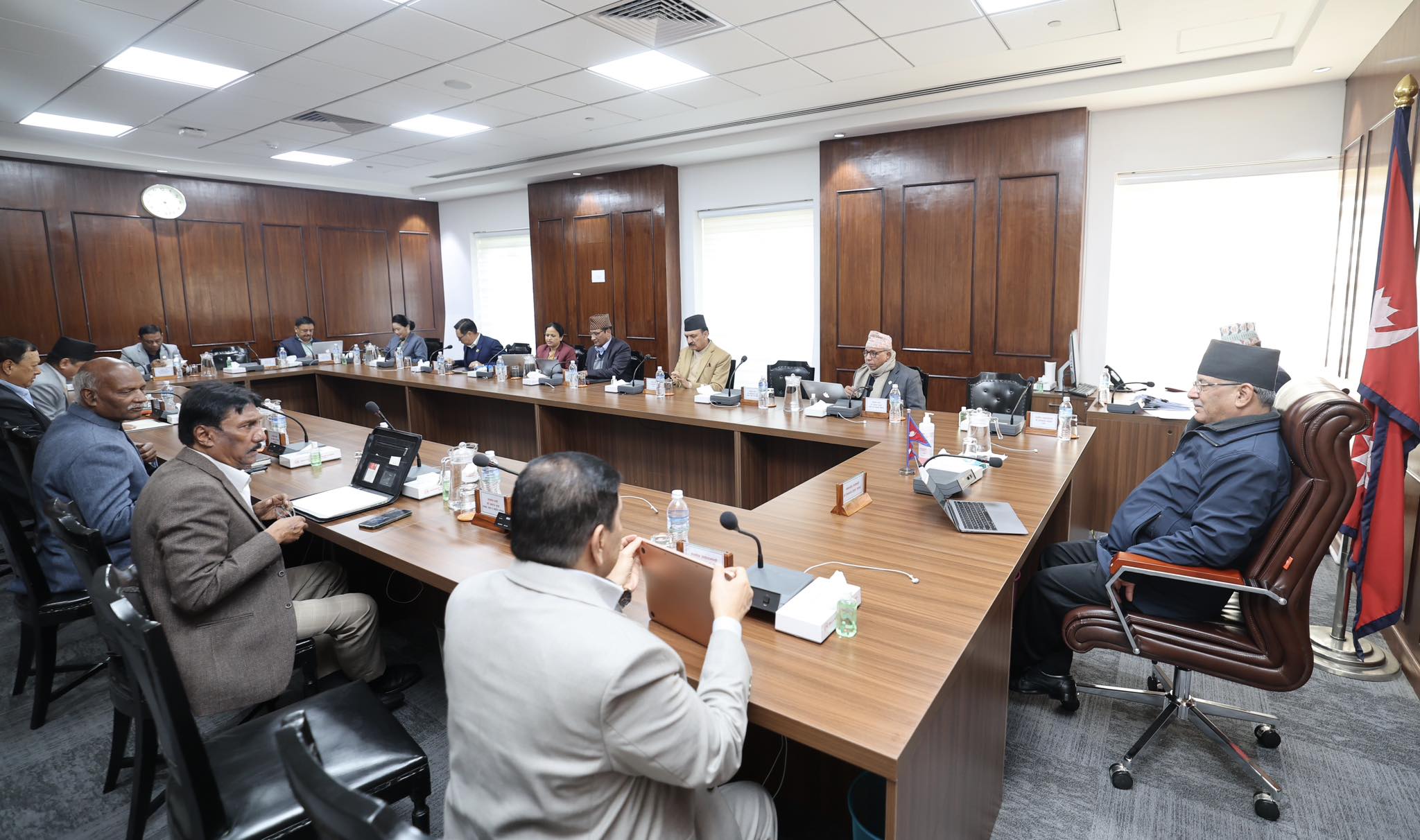 जलवायु सम्मेलन कोप-२८ का लागि दुबई प्रस्थानअघि प्रधानमन्त्री दाहालले राखे मन्त्रिपरिषद् बैठक जलवायु सम्मेलन कोप-२८ का लागि दुबई प्रस्थानअघि प्रधानमन्त्री दाहालले राखे मन्त्रिपरिषद् बैठक