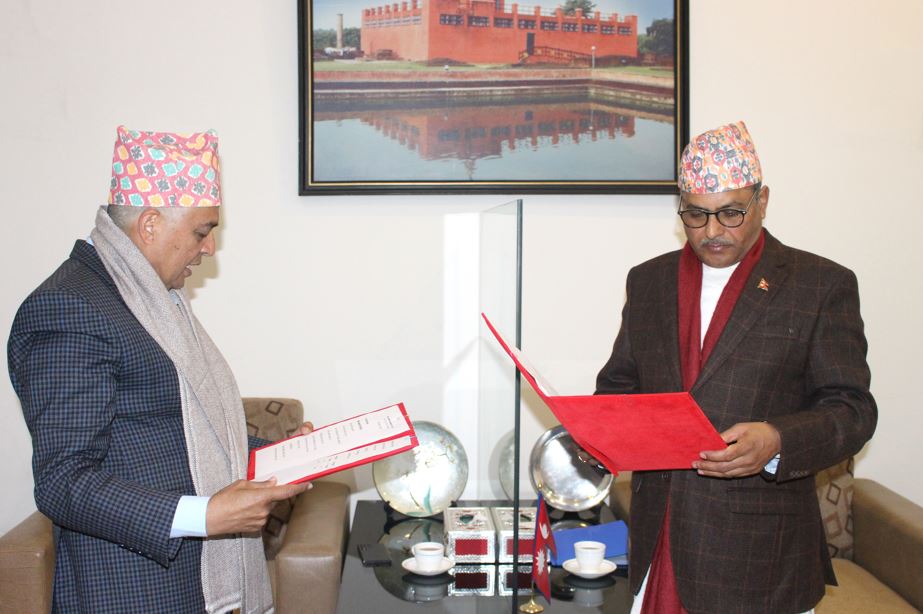 ग्लोबल आइएमई बैंकका अध्यक्ष ढकालले लिए सपथ, सञ्चालकहरुलाई पनि लिए