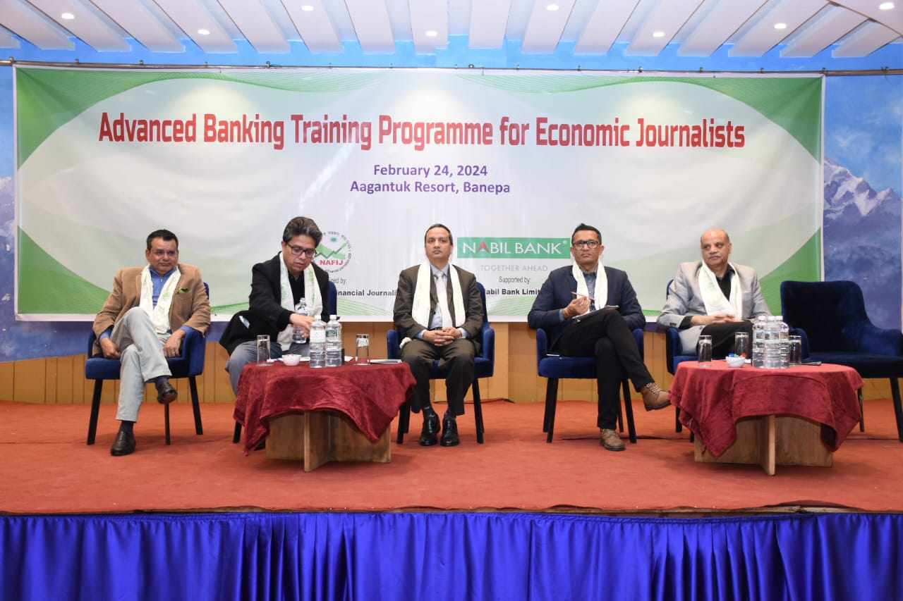 नेपाल बैंकर्स संघका अध्यक्ष सुनील केसी भन्छन्- अहिले कुनै पनि बैंक डुब्ने अवस्थामा छैनन् नेपाल बैंकर्स संघका अध्यक्ष सुनील केसी भन्छन्- अहिले कुनै पनि बैंक डुब्ने अवस्थामा छैनन्