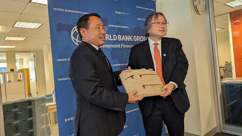 अर्थमन्त्री पुन र विश्‍व बैंकका उपाध्यक्षबीच भेटवार्ता, जलविद्युतमा आर्थिक सहयोगबारे छलफल