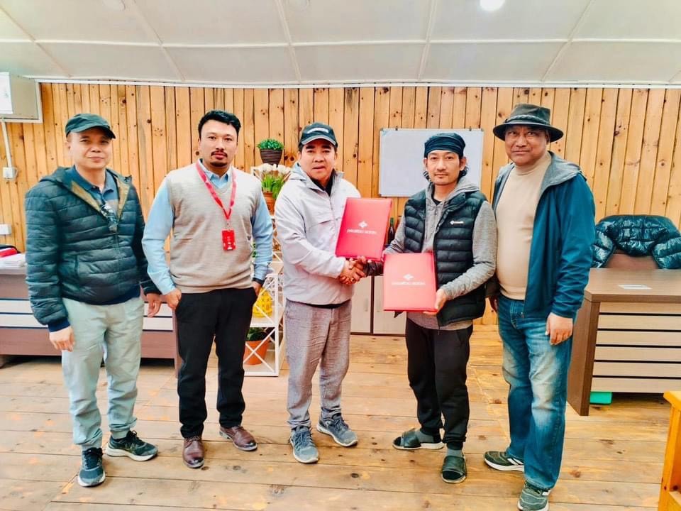 प्रभु बैंकका कर्मचारी र ग्राहकहरूले मनाङको फार्म हाउस होटलमा विशेष छुट पाउने