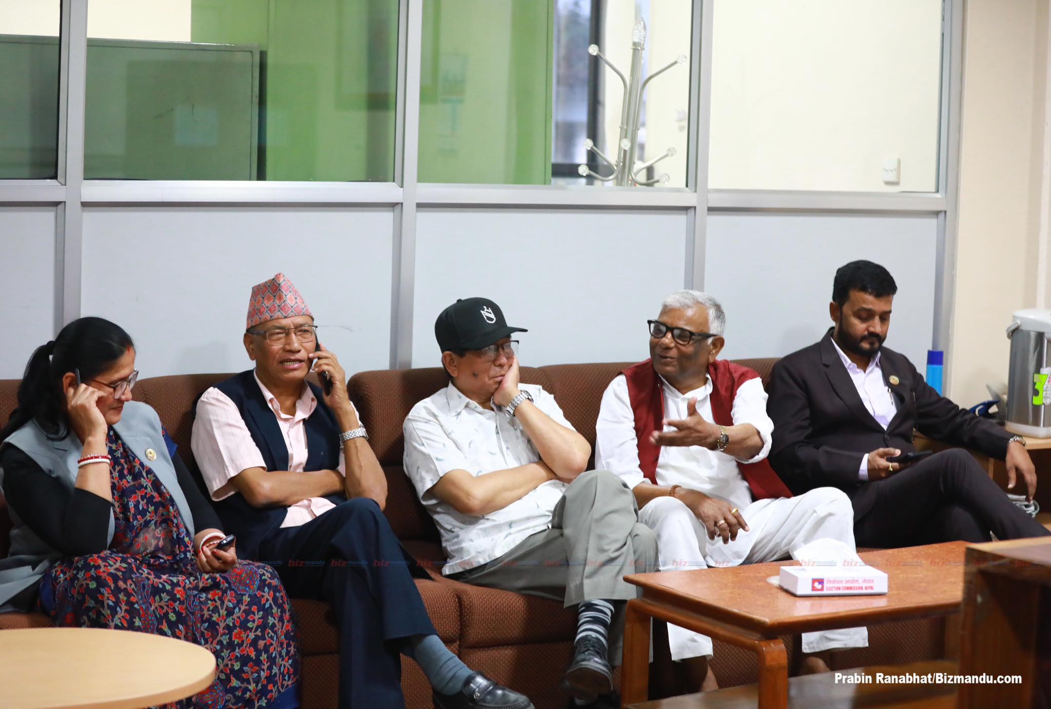 मन्त्री फेर्दै जसपा, प्रदीप यादव र नवलकिशाेर साहलाई हटाएर महतो र झालाई नियुक्त गरिने