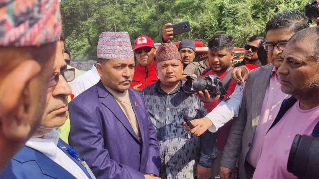 नयाँ स्टक रोक्न भूमिका खेलेका मूख्य सचिव अर्याललाई हटाउन किन जुर्मुरायो बिचौलिया समूह?