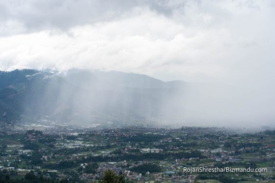 आजको मौसम : पहाडी भेगमा आज पनि वर्षाको सम्भावना, हिमपातको पूर्वानुमान