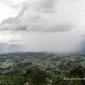 जब मुसलधारे वर्षाले काठमाडौं उपत्यकालाई छोप्यो, भक्तपुरबाट देखिएको दृश्य