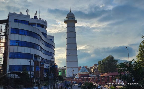 धरहरा खुल्ने समय ६ घण्टा बढाइयो, साउन १ बाट बिहान ८ देखि बेलुकी ८ बजेसम्म