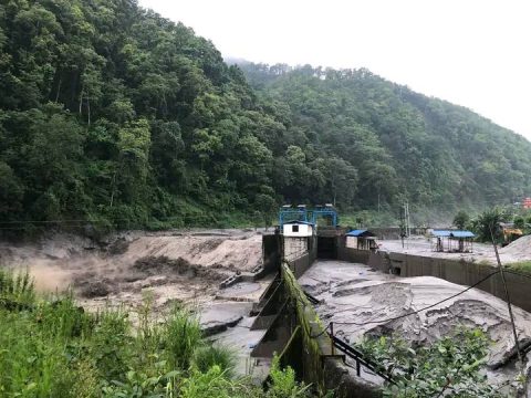 प्राकृतिक विपत्तिले हाइड्रोको बीमामा दायित्व बढ्दो, ‘घाटाको बिजनेसमा जोखिम कसरी कभर गर्ने?’