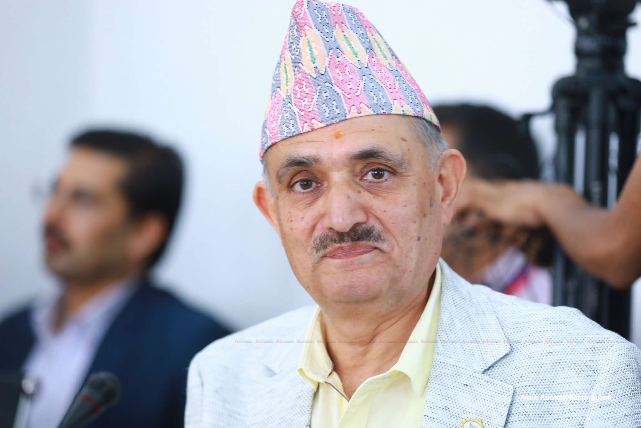 एनएसी अध्यक्षका विवादित निर्णय प्रधानमन्त्री कार्कीको ‘नोटिस’मा, करारमा कर्मचारी नियुक्ति रोक्ने