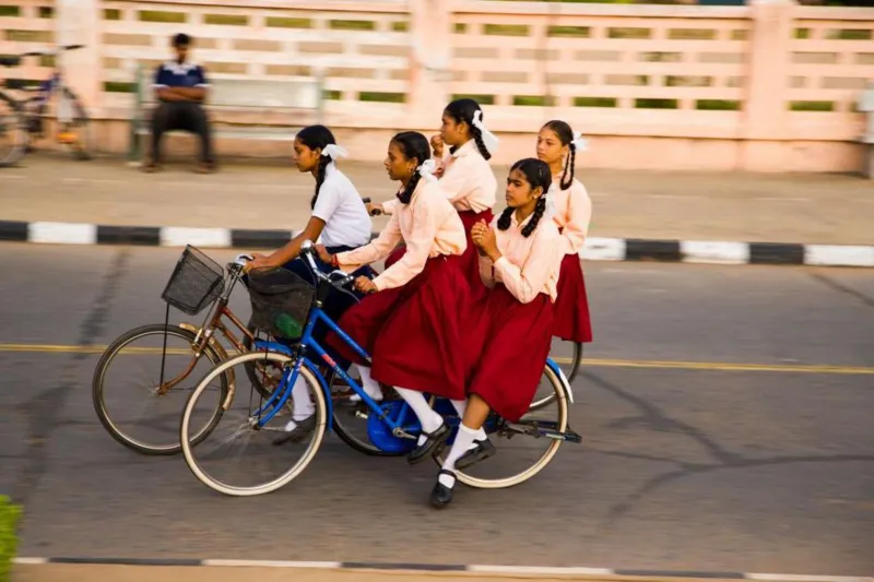 निःशुल्क साइकल पाउँदा भारतमा छात्रा शिक्षामा मौन क्रान्ति, सहरभन्दा गाउँमा प्रभावकारी निःशुल्क साइकल पाउँदा भारतमा छात्रा शिक्षामा मौन क्रान्ति, सहरभन्दा गाउँमा प्रभावकारी
