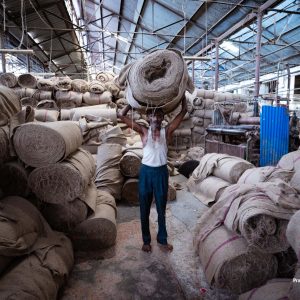 नेपाली जुटका सामग्रीमा भारतको कर्के नजर, आयात रोक्नका लागि शुल्क बढाउन दबाब