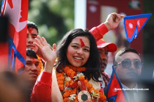 ओलम्पिकबाट पदक लिएर आइपुगिन् पलेशा, विमानस्थलमा भव्य स्वागत (फोटो फीचर)