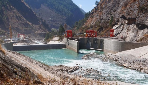 ल्हेन्दे खोलामा लेदो मिसिएको बाढी आएपछि रसुवागढी जलविद्युत् आयोजना अस्थायी रूपमा बन्द