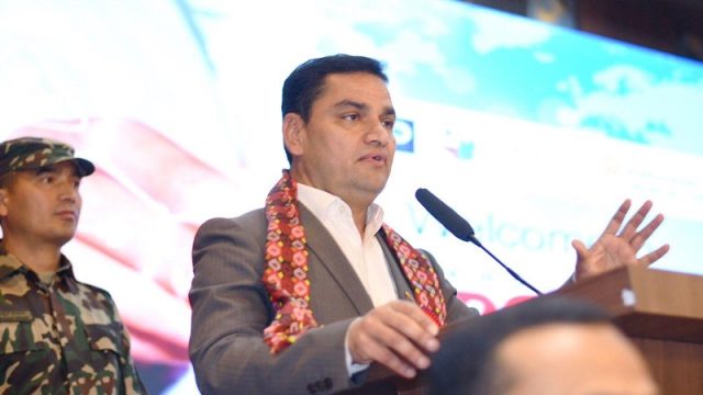 स्वास्थ्य बीमालाई १ लाखबाट बढाएर ५ लाख रुपैयाँ पुर्‍याउछौँ : मन्त्री पौडेल
