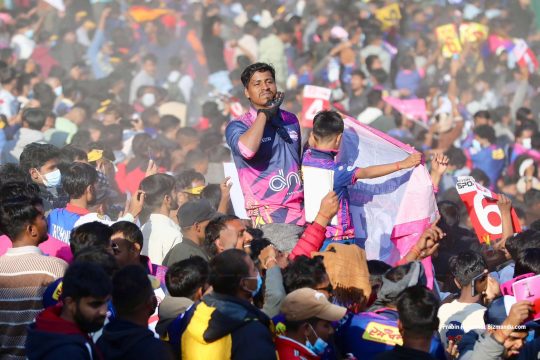 जनकपुर जित्दाको खुसी : मैदानमै काटियो केक, समर्थकले देखाए ‘पुष्पा डान्स’ (तस्विरहरु)