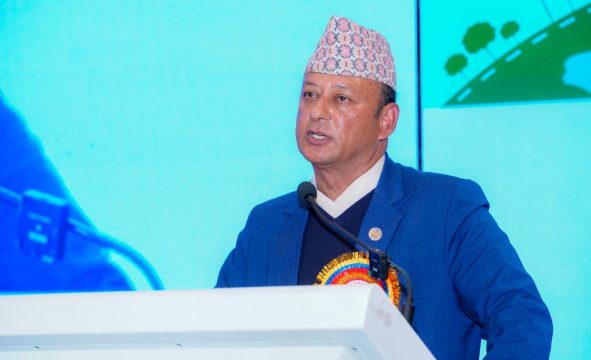 सरकार निजी क्षेत्रलाई सहज हुने गरि कानुन निर्माणमा लागेको छ : ऊर्जा मन्त्री खड्का