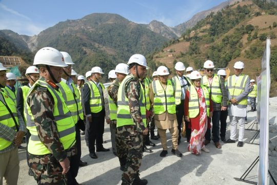 काठमाडौं-तराई द्रुतमार्गको राष्ट्रपति पौडेलले गरे अवलोकन, साढे ६ वर्षमा जम्मा ३७.६०% काम