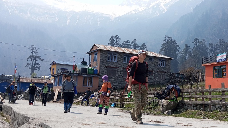 मनाङ घुम्ने पर्यटक बढे, एक वर्षमा ३७ हजार विदेशी पुगे, धेरै संख्या इजरायलीको