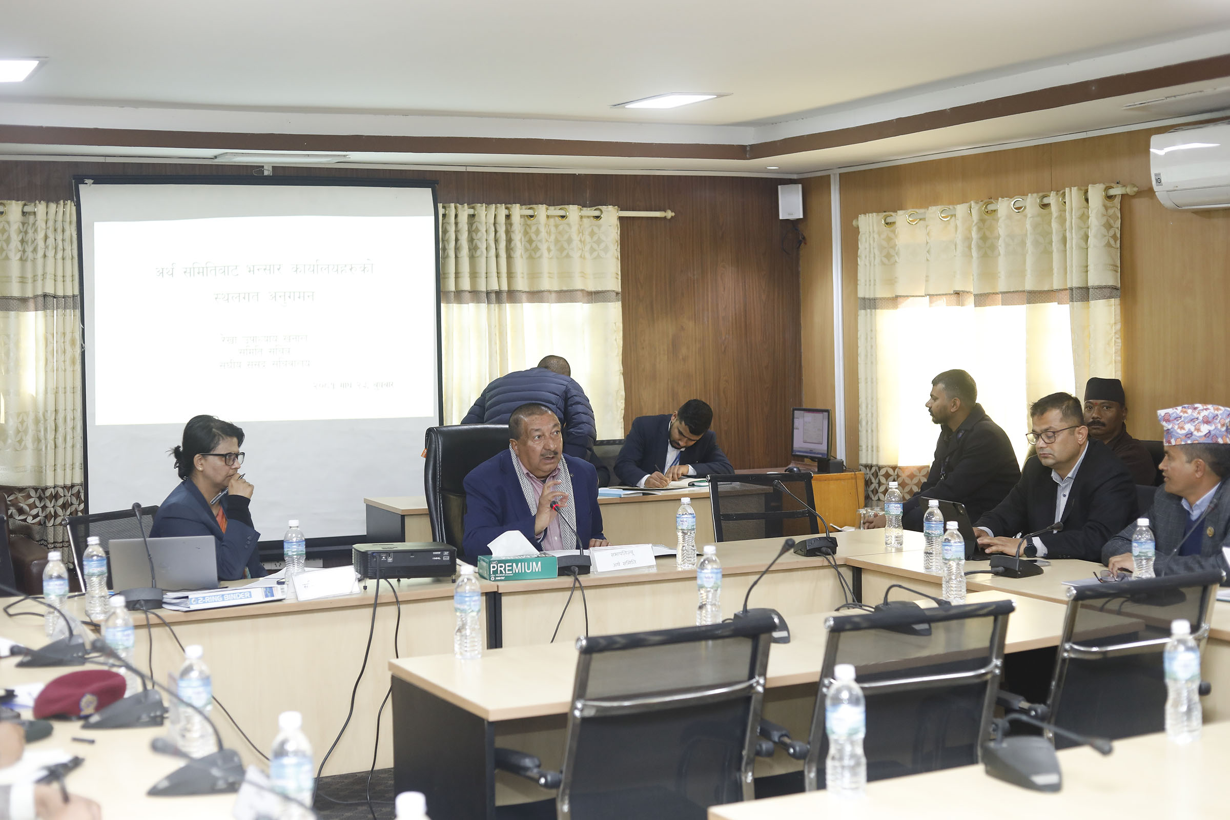 अर्थ समितिको ४० पृष्ठको प्रतिवेदनले देखाउँछ भन्सारमा भ्वाङैभ्वाङ, ‘सेटिङमा चेकजाँच, सद्दे मेसिन बिगारियो’ अर्थ समितिको ४० पृष्ठको प्रतिवेदनले देखाउँछ भन्सारमा भ्वाङैभ्वाङ, ‘सेटिङमा चेकजाँच, सद्दे मेसिन बिगारियो’