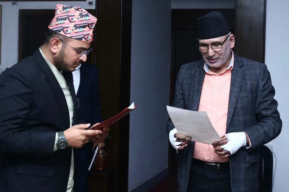 बीमा प्राधिकरणका अध्यक्ष ओझाको नियुक्तिविरुद्ध अख्तियारमा उजुरी, कारबाही गर्न माग बीमा प्राधिकरणका अध्यक्ष ओझाको नियुक्तिविरुद्ध अख्तियारमा उजुरी, कारबाही गर्न माग