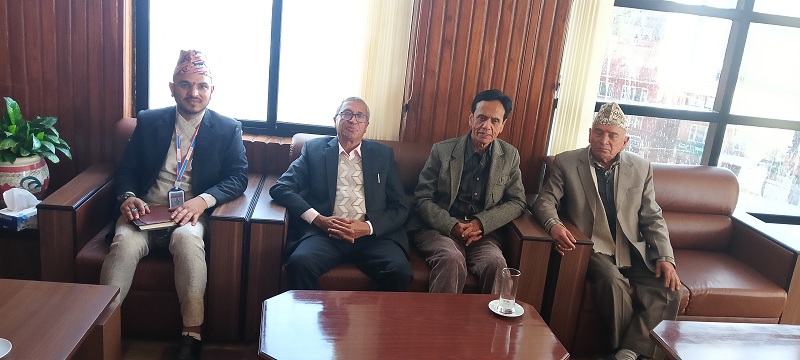 बीमा प्राधिकरणका अध्यक्ष ओझाले गरे पूर्वअध्यक्षहरुसँग छलफल, पाए यस्ता सुझाव बीमा प्राधिकरणका अध्यक्ष ओझाले गरे पूर्वअध्यक्षहरुसँग छलफल, पाए यस्ता सुझाव