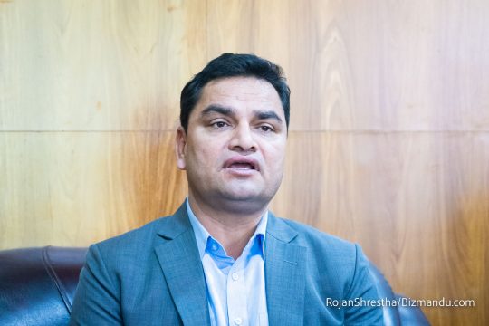 स्वास्थ्य बीमा उपचारमा दोहोरोपना हटाउन मापदण्ड बनाइँदै, स्वास्थ्यमन्त्रीले गठन गरे समिति