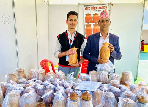 देहरादुनमा व्यापार मेला, नेपाली स्टलको आकर्षण मह, हस्तकला र विजयसालका भाँडा