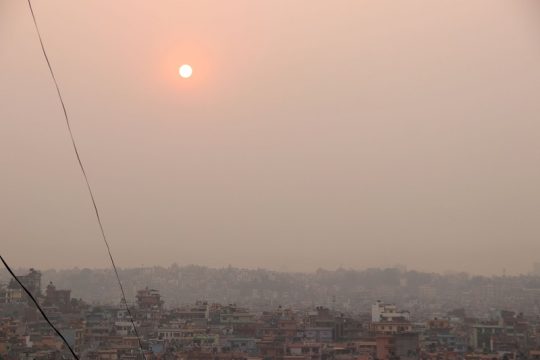 काठमाडौं आज पनि विश्वकै प्रदूषित सहर, वर्षाको सम्भावनाले होला राहत ?