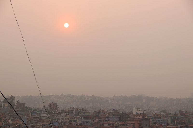 काठमाडौं आज पनि विश्वकै प्रदूषित सहर, वर्षाको सम्भावनाले होला राहत ? काठमाडौं आज पनि विश्वकै प्रदूषित सहर, वर्षाको सम्भावनाले होला राहत ?