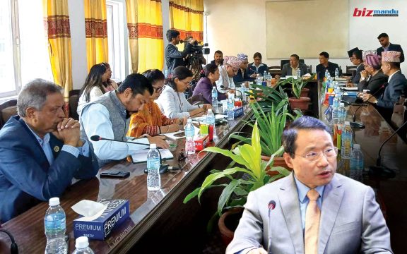 बजेटबारे अर्थ समितिमा बहस : वर्षमान कांग्रेसको नीतिको पक्षमा, महतले विष्णुलाई भने- नहौसिनु