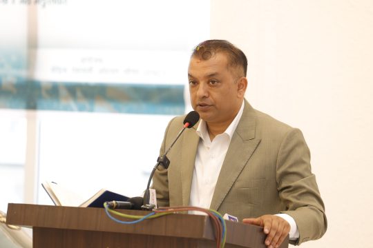 कतार गएर ढुंगा जोड्नेभन्दा सूचना प्रविधिको सीप दिउँ, २-३ लाख यहीं कमाइन्छ : गगन