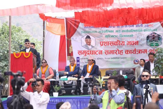 गाउँपालिकाको भवन उद्घाटनमा भीआइपीको लस्कर, ओलीले भने- देश बनाउन सबै मिलौं