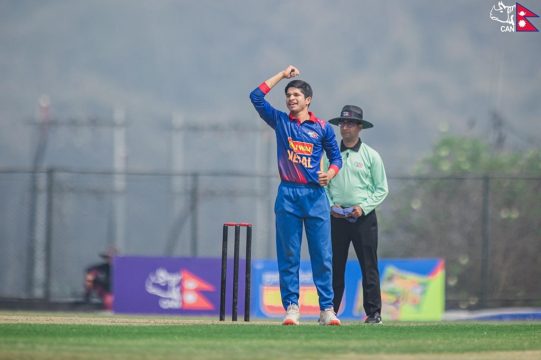 कप्तान मेहबुबको अर्धशतकमा नेपाललाई १ सय ६९ रनको लक्ष्य, सन्तोषले लिए ३ विकेट