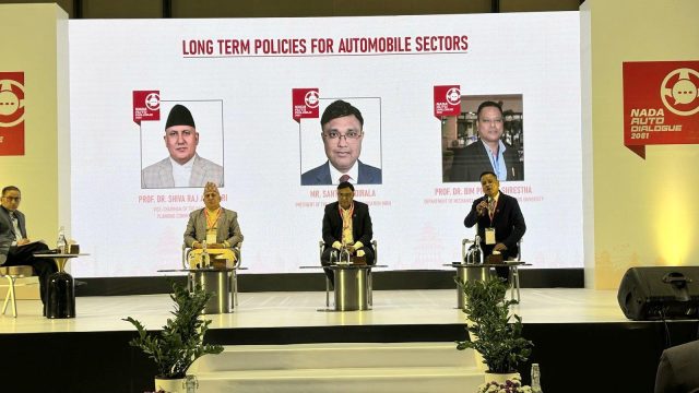 अटो क्षेत्रमा स्थिर नीतिबारे बहस : उठ्यो ब्याट्री लाइफदेखि जनशक्ति उत्पादनको मुद्दा