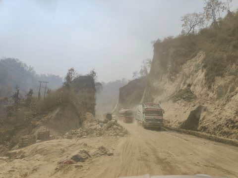 नारायणगढ-बुटवल सडकको ‘बोटल नेक’ बनेको दाउन्ने क्षेत्र, किन बन्द गरिंदैछ सवारी आवागमन?