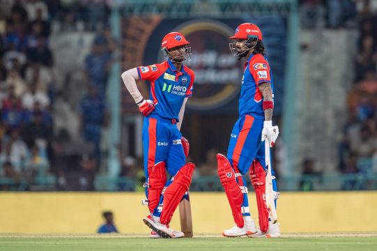 आईपीएल : लखनउलाई हराउँदै दिल्ली शीर्ष दुईमा, मुकेश कुमारको प्रभावशाली बलिङ
